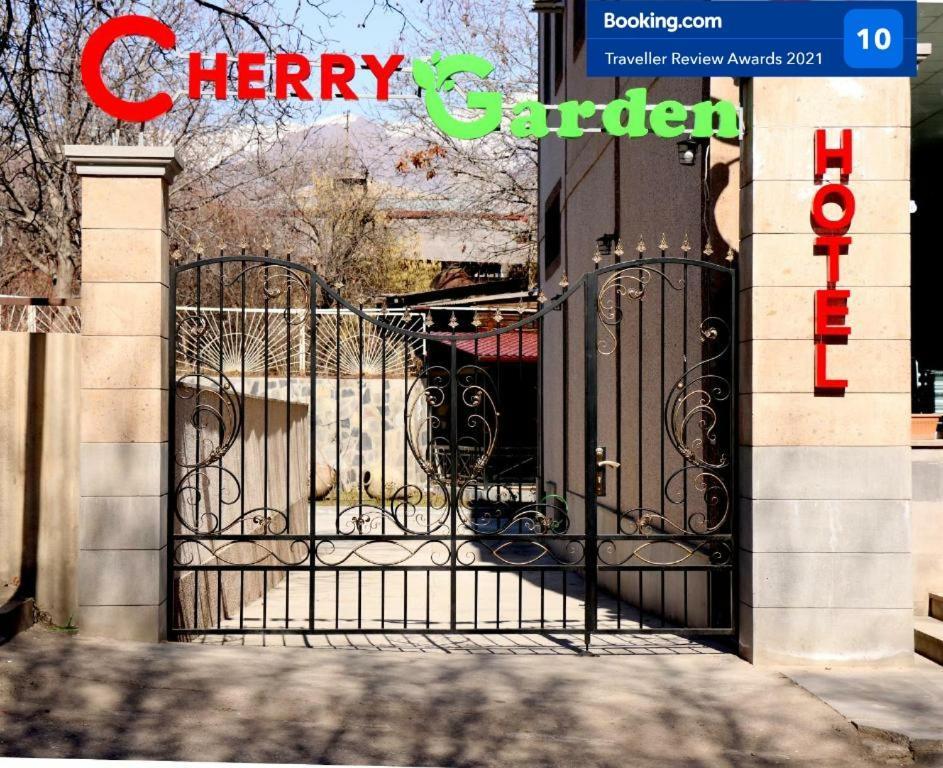 Cherry Garden Boutique Hotel Yeghegnadzor Ngoại thất bức ảnh