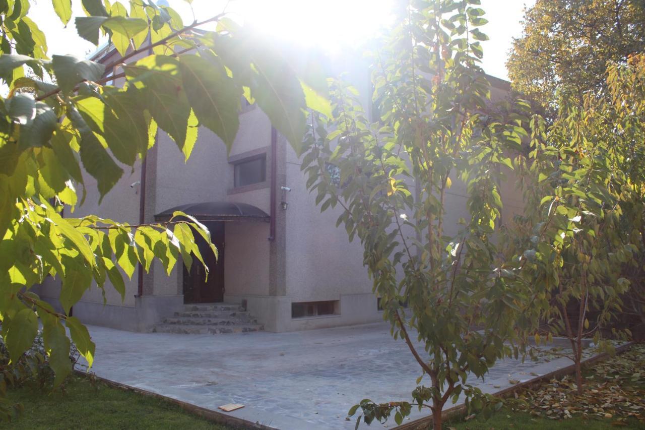 Cherry Garden Boutique Hotel Yeghegnadzor Ngoại thất bức ảnh