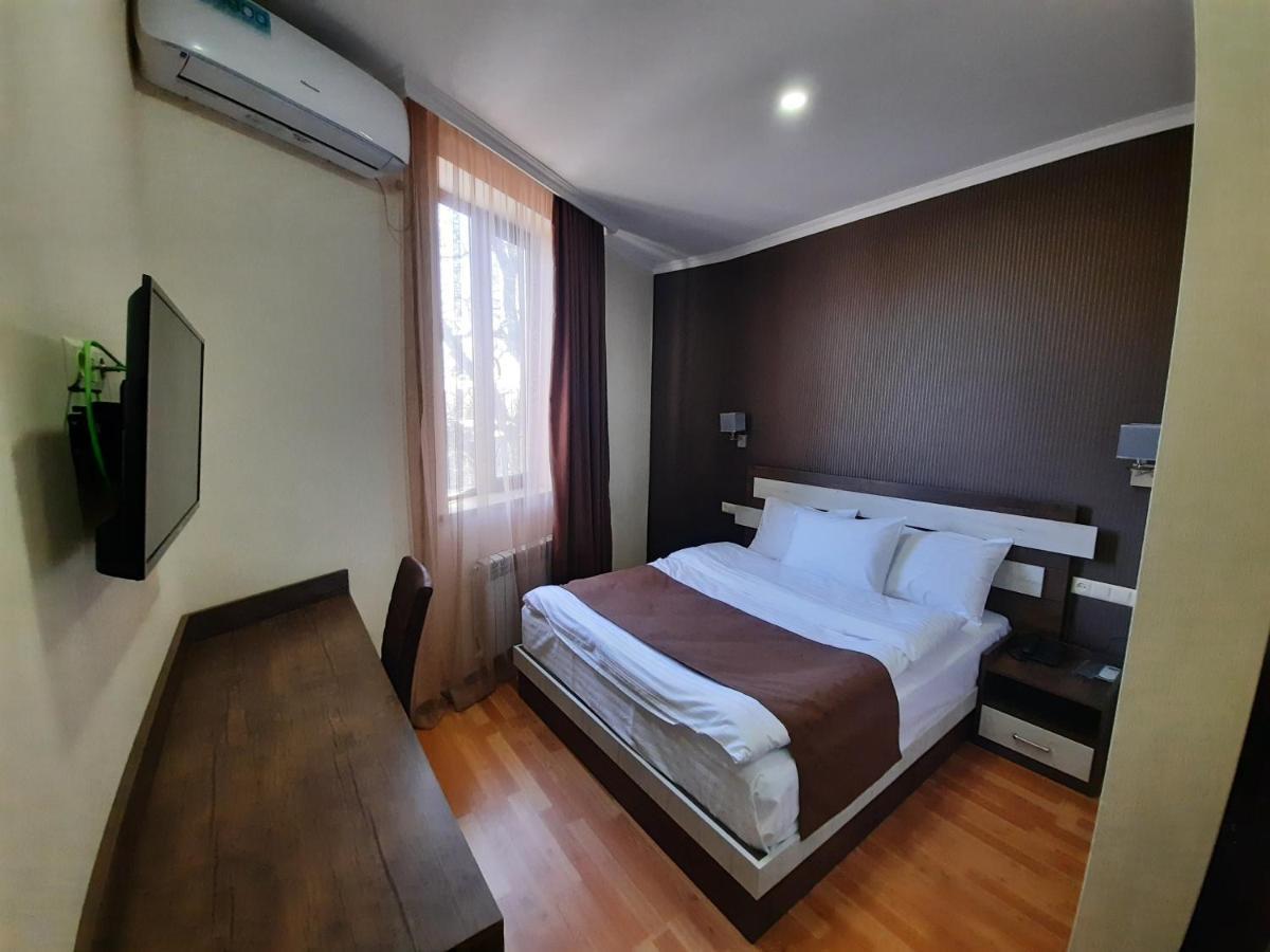 Cherry Garden Boutique Hotel Yeghegnadzor Ngoại thất bức ảnh