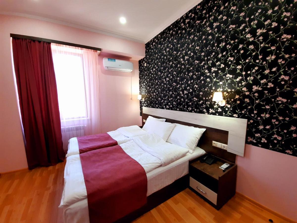 Cherry Garden Boutique Hotel Yeghegnadzor Ngoại thất bức ảnh