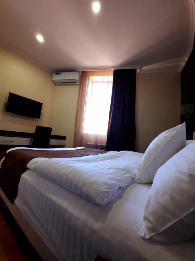 Cherry Garden Boutique Hotel Yeghegnadzor Ngoại thất bức ảnh