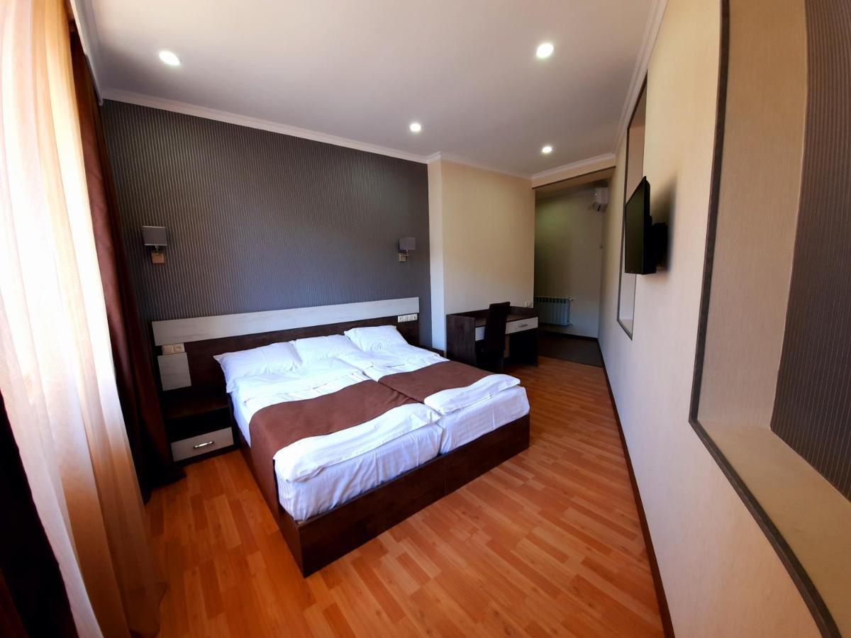 Cherry Garden Boutique Hotel Yeghegnadzor Ngoại thất bức ảnh